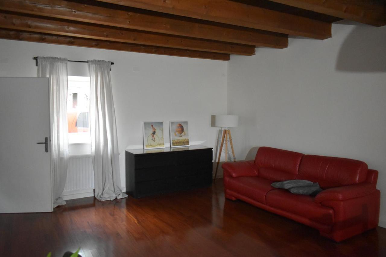 Small House In Vipava Valley Экстерьер фото